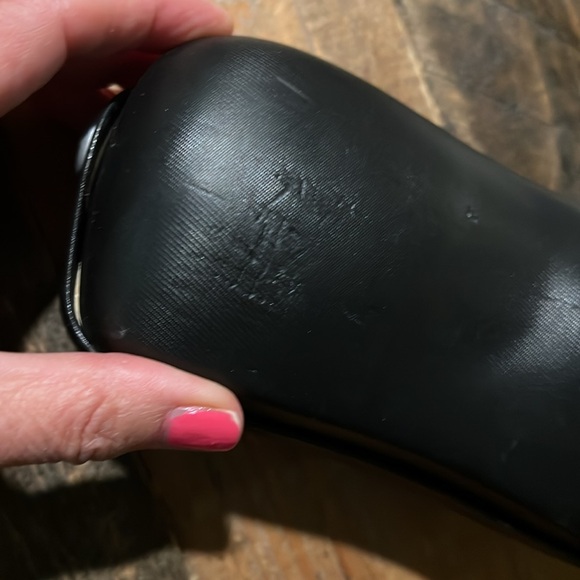 CHANEL hardshell sunglass case - Picture 3 of 8